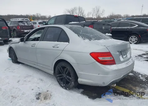 2013 Mercedes-Benz C 250 Sport from USA, damaged, VIN WDDGF4HB5DR292973